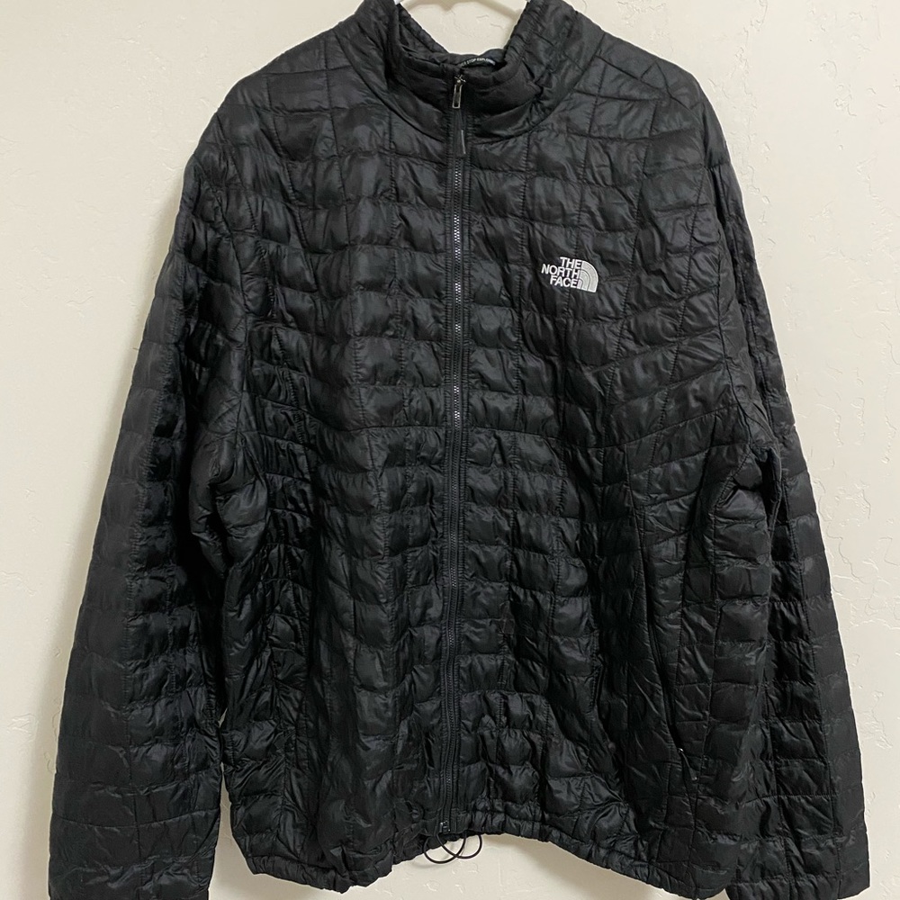 Men’s down North Face coat